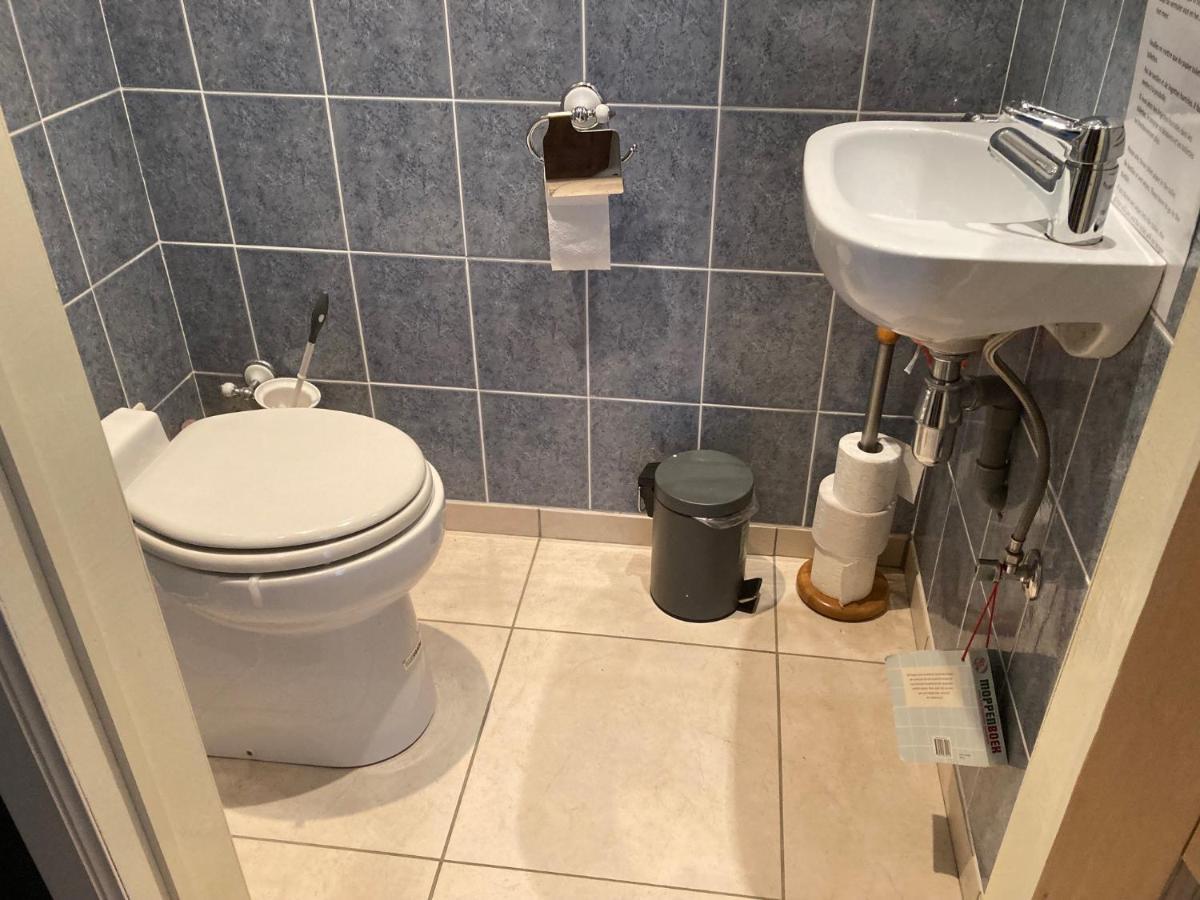 Les Cinq Francais Villa Nismes Ngoại thất bức ảnh
